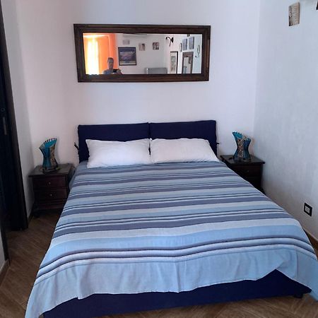 Casa Marta Apartment เชฟาลู ภายนอก รูปภาพ